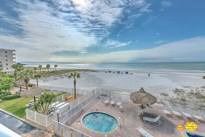 Image de Sea Breeze 207: 2 Br / 2 Ba condo Madeira Beach, pour 6 personnes