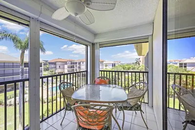 Image de Fin condo Sud avec piscine chauffée, bain à remous et à quelques pas de South Beach
