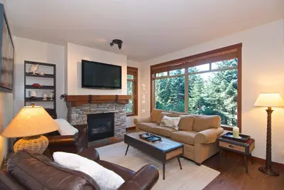Image de Belle maison de ville Ă Whistler Creekside