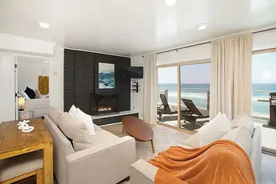 Image de Oceanfront 3 Br à Oceanside, designer décoré et équipé A \/ C