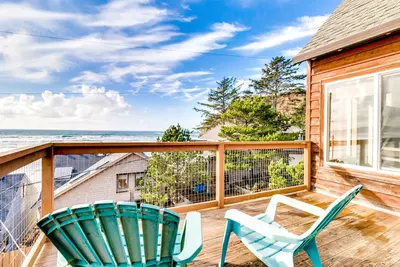 Image de Relaxant, les chiens, la maison Bayfront w \/ vue sur l'océan et un accès facile à la plage!
