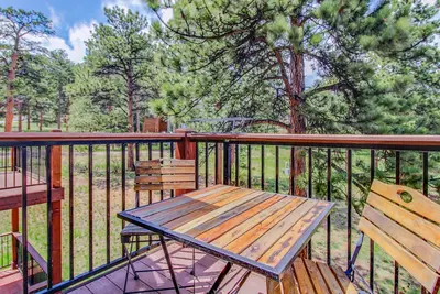 Image de Condo de montagne bien situé avec balcon, vues sur la faune et parcours de golf