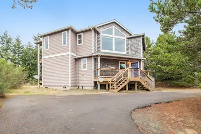 Image de Spacieux chien maison Oceanside w \/ bain à remous privé et vue sur le Pacifique!