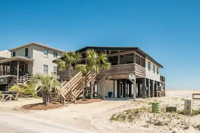 Image de Pawleys Island Gem \"Porche\" Oceanfront w \/ crique privée Amazing Views