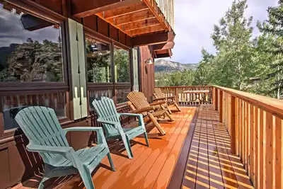 Image de 'Peaceful Pines' Estes Park, maison avec vue sur Longs Peak