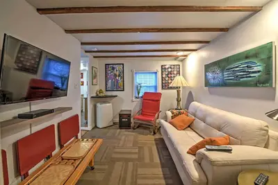 Image de Cozy 1er étage Asheville Cottage w / terrasse privée!