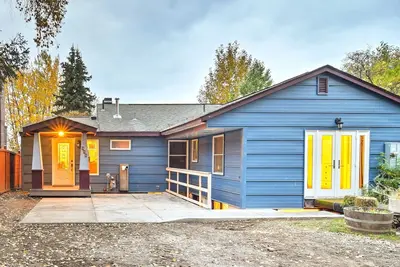 Image de Maison d'ancrage rénovée avec cour et foyer à Dt!