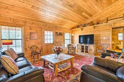 Image de Paisible New Braunfels Cabin w / Views!