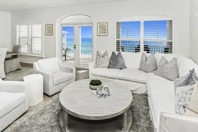 Image de 10140 E Cty Highway 30a, # B402 by Royal Destinations ~ Gulf Front ~ Stunning Views