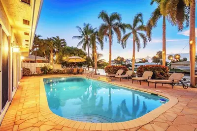 Image de Pompano Tropical Dream - Waterfront 3 chambres, w / barbecue, kayaks, piscine chauffée