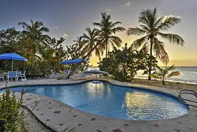 Villa Les Terres Basses en bord de mer avec piscine et patio!
