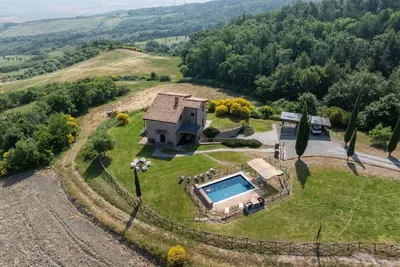 Villa San Michele - Ferme de vacances avec piscine dans la vallée d'Orcia, Toscane