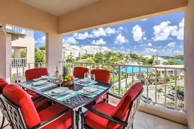 Image de Rue de luxe Thomas Condo à Elysian Beach Resort!