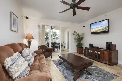 Image de Palm Coast Resort 109, 3 chambres, 6 couchages, piscine, bain à remous, WiFi