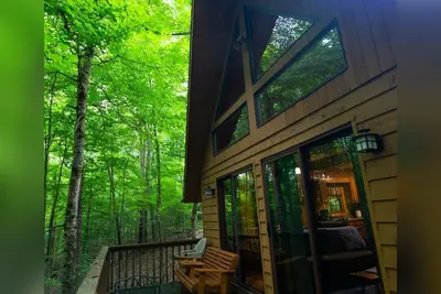 Image de Elk - Hocking Hills: 2 Br, 1 Ba Cabin / Bungalow Ă Logan, pour 4 personnes