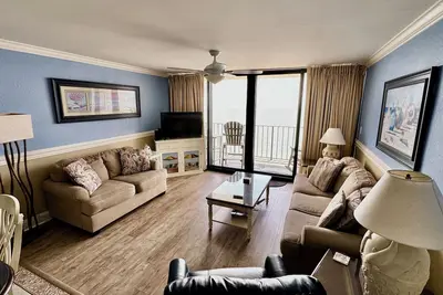 Image de Grand Et Jolie 3 Chambres Suite Attendant Votre Arrivee En Garden City Sc!