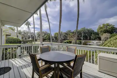 Image de Cette villa est située dans la célèbre station balnéaire de Palmetto Dunes