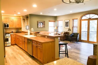 Image de Condo boisé 1 chambre avec commodités à profusion