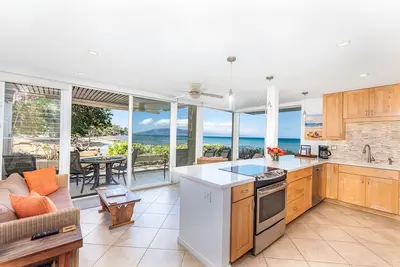 Hale Kai # 101 - Votre maison au bord de la mer à West Maui