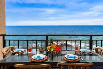 Image de Kona Makai 1-301 Direct Oceanfront, Plancher SUPÉRIEUR, Meilleur Coin À Kona Makai!
