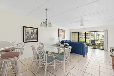 Image de Sea Place 14164, 3 chambres, 8 personnes, rez-de-chaussée, piscine, tennis, WiFi