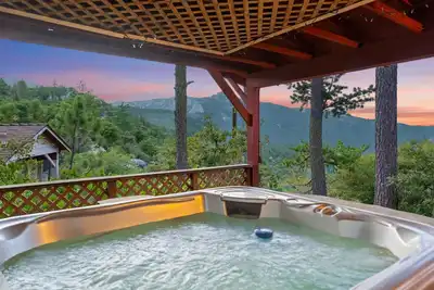 Image de maison Inspiring avec Vues & Spa \"Sunset Perch\"