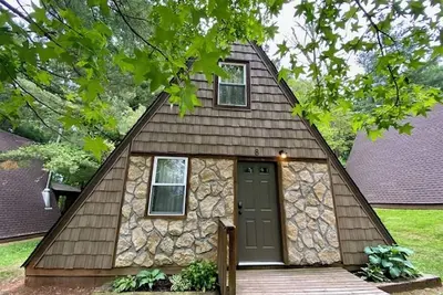 A-Frame # 8 | Hocking Hills