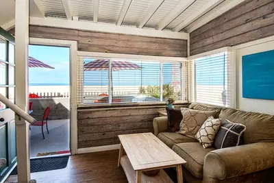 Image de Charmant cottage traditionnel de Newport Beach et unité arrière privée d'une chambre!
