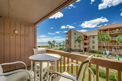 Image de Grand 2 chambres 2 salles de bain piscine / cour vue Condo - Anchorage Rentals