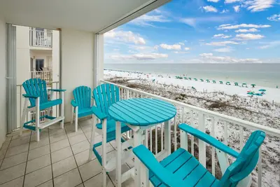 Gd 411: face à la plage, unité de coin, une vue imprenable, un patio privé, gratuit Plage Svc
