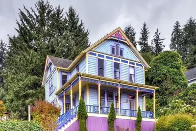 Image de 'Astoria Painted Lady' Apt historique w \/ vue sur la rivière!