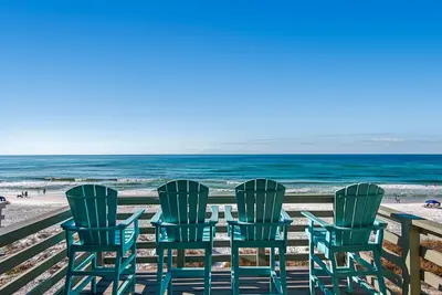 Image de Service de plage gratuit! Balcon privé donnant sur le golfe! Location de Dvd gratuit!