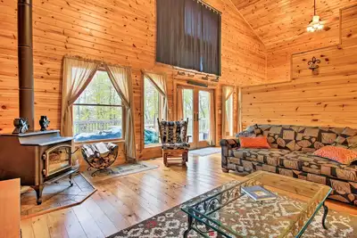 Image de Cabine Nevis 3br rustiquement raffinée avec quai privé
