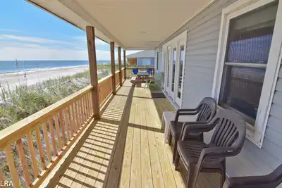Image de Dot's Spot - Cozy Oceanfront Beach Cottage.