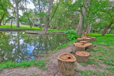 Image de Sur le ruisseau, 10 couchages, près de la ville - Perfect Wimberley Escape