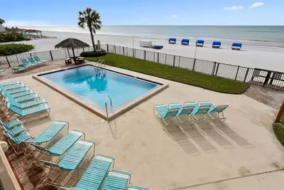 Image de Emerald Isle # 103-Directement sur la plage / Rénové / Décor soigné / Grand balcon!