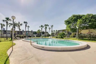 Image de Fort Walton Beach Condo avec piscine - 6 Min. au golfe!