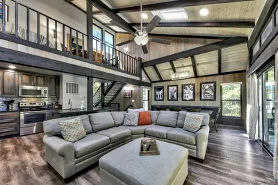 Image de Lakeland Village # 454 - 4br + Loft, Ă pied du lac, amusant et pratique!