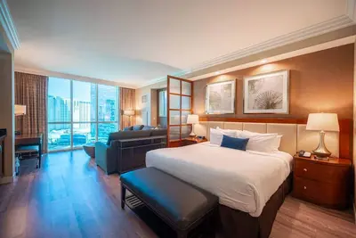 Image de Luxury StripView Suite No Resort Fee 19e étage