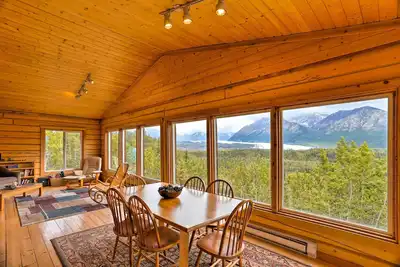 Image de Cabine avec vue sur les glaciers 3br avec de superbes panoramas sur la montagne!