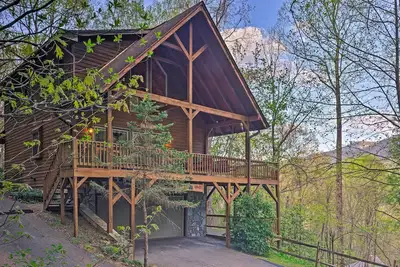 Image de Spacieux Maggie Valley Cabin w / bain à remous et Mtn Vues