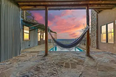Image de La maison la plus romantique et privée avec votre propre piscine juste pour vous et votre chéri!