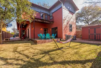 Image de Reste Ici! * Centre-ville d'Austin * Marchez vers les boutiques et restaurants du Congrès du Sud! - 10 personnes