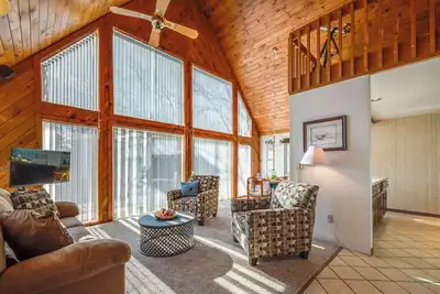 Image de Palmerton Home sur 3 acres - 5 Mi. à Blue Mountain!