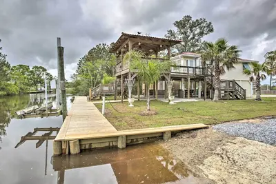 Image de Bay St Louis House avec terrasse sur la rivière Breath Bayou!