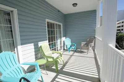 Image de 6 chambres ~ 5 salles de bain ~ Central Myrtle Beach-