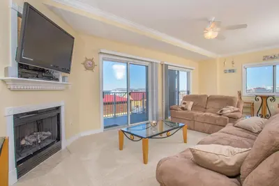 Image de Magnifique condo de 3 chambres bien situé dans la 21e rue