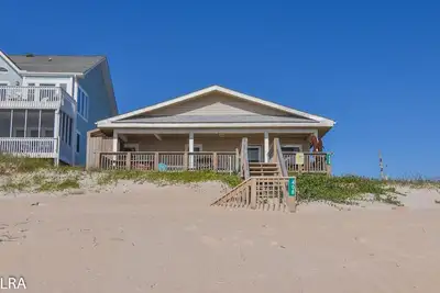 Image de Shore's Bliss - Maison spacieuse en bord de mer avec accès à la plage privée!