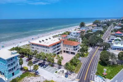 Image de Gonfler Sur La Plage! Condo Oceanside.