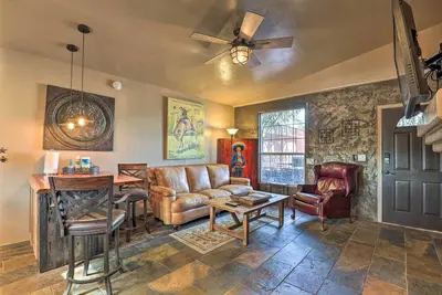 Image de Tucson Home w \/ Porch & Lavish Yard près de Trail Heads